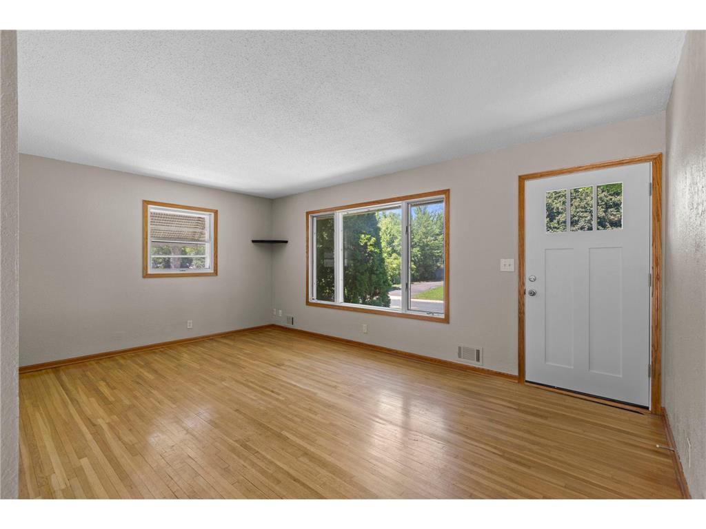 6133 Garbe Avenue Woodbury MN 55125 7108145 image3
