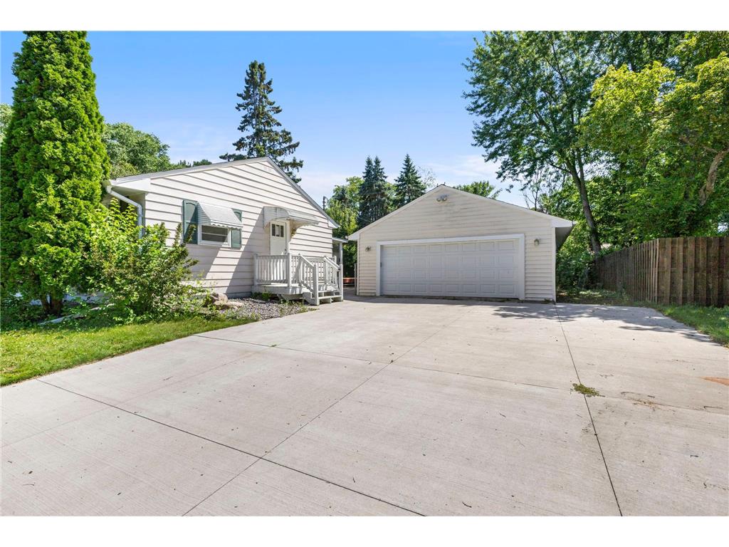 6133 Garbe Avenue Woodbury MN 55125 7108145 image46