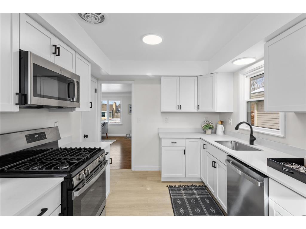 6138 Colfax Lane S Minneapolis MN 55419 7014613 image4