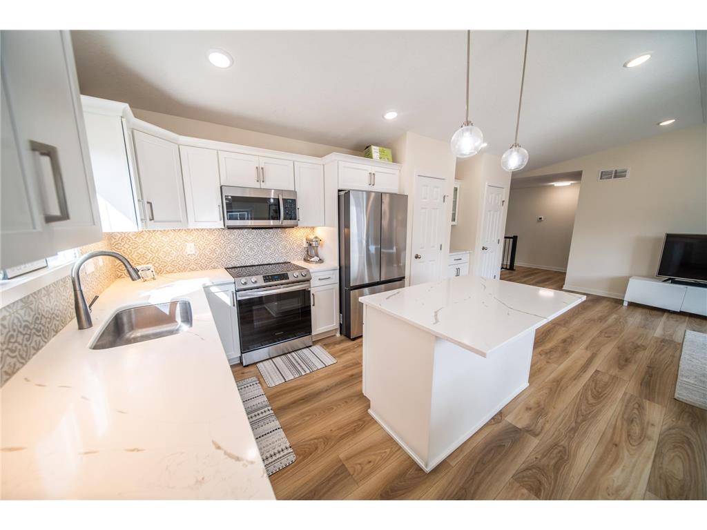 6138 Sandstone Street NW Rochester MN 55901 7034335 image14