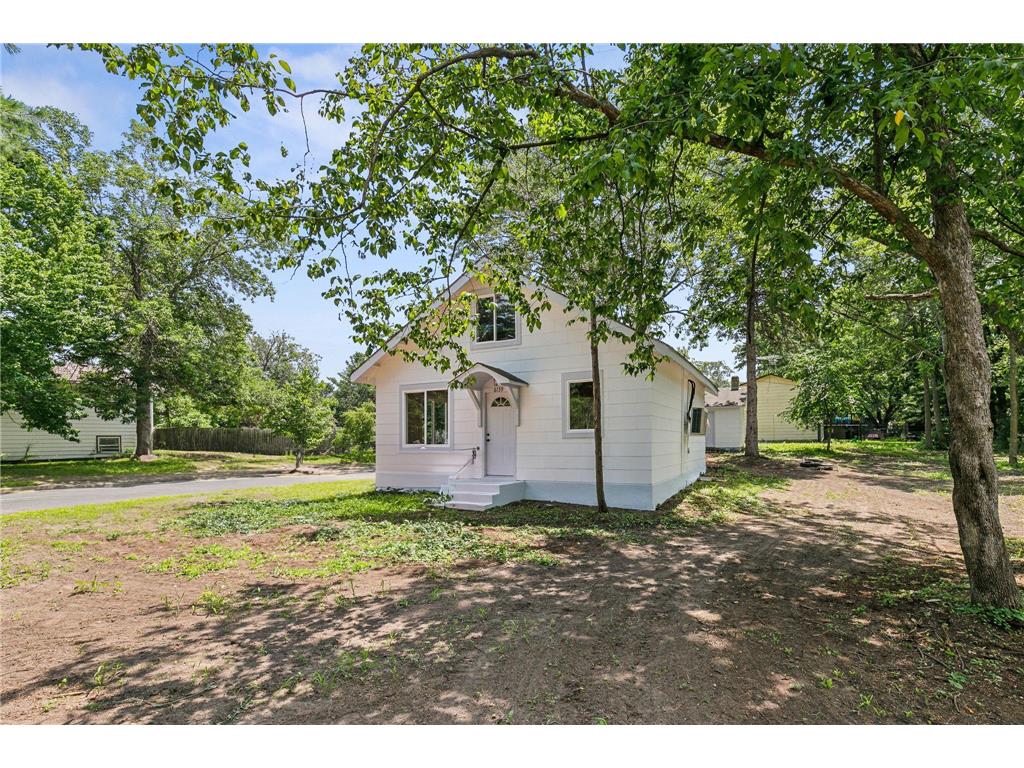 6139 Cedar Street North Branch MN 55056 6565463 image1