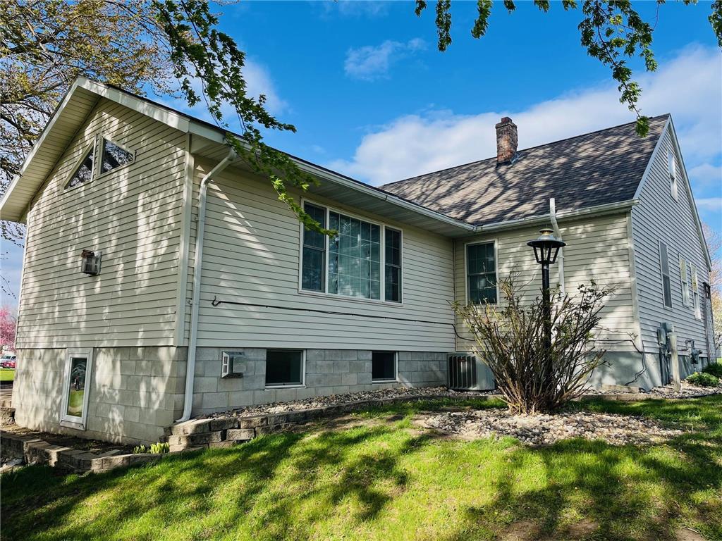 614 12th Street Dawson MN 56232 7070592 image3