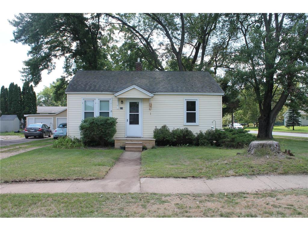 614 20th Avenue W, Menomonie, WI 54751 MLS 6257303 Edina Realty