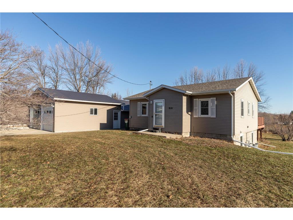 614 3rd Avenue NW Dodge Center MN 55927 6466325 image1