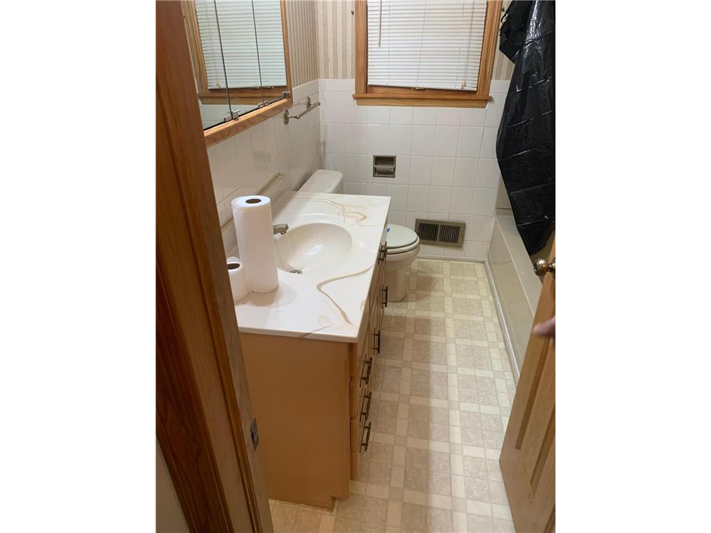 614 Cheryl Street NE Fridley MN 55432 7023015 image8