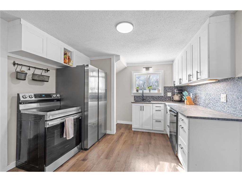 614 Elliott Avenue N Glencoe MN 55336 7044332 image3