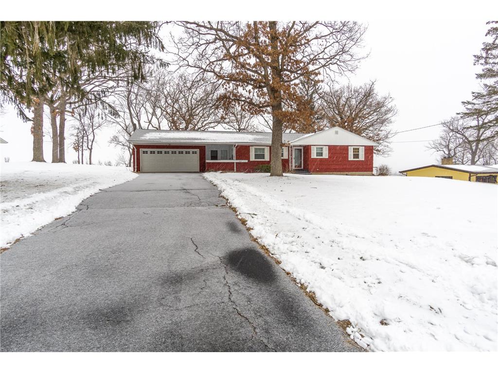 614 Oakwood Drive, Durand Twp, WI, 54736 MLS 6336759 Edina Realty