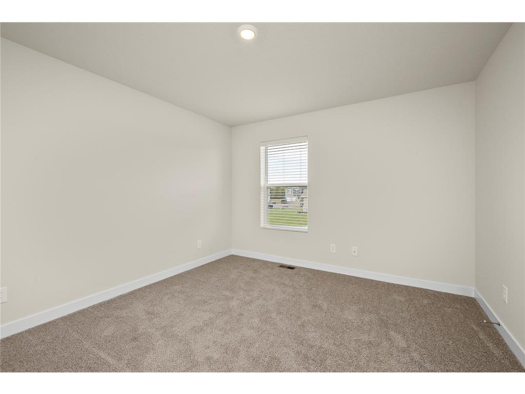 614 Redwood Loop N Cambridge MN 55008 7032125 image15