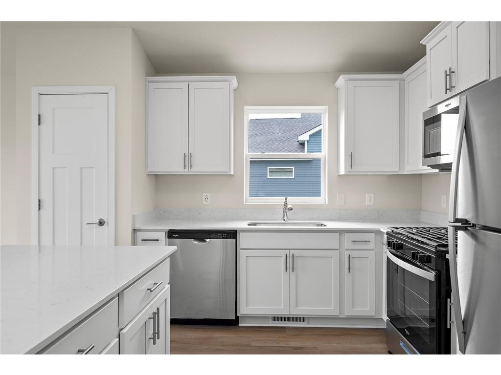 614 Redwood Loop N Cambridge MN 55008 7032125 image7