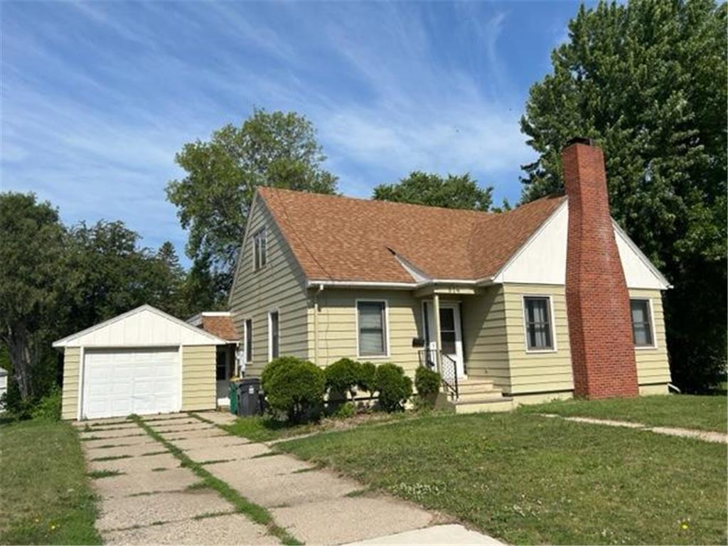614 S 4th Street Marshall MN 56258 6305730 image1