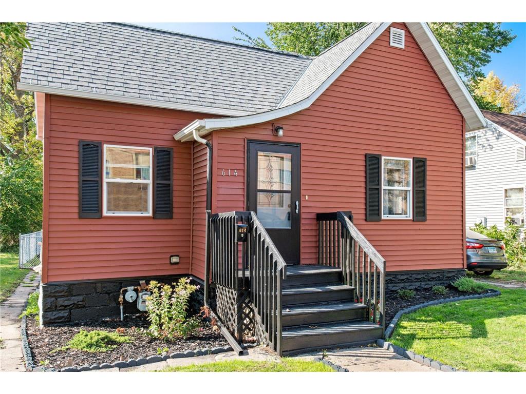 614 State Street S Waseca MN 56093 6437087 image1