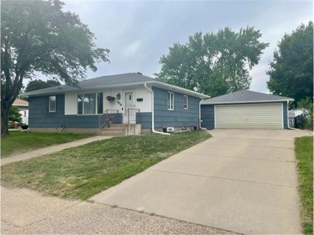 614 W Sarnia Street Winona MN 55987 6380063 image1