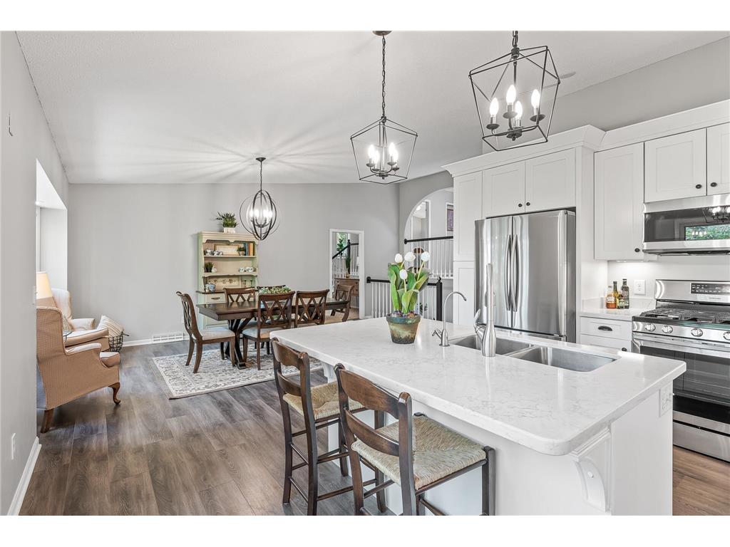 6140 Chaska Road Shorewood MN 55331 6435422 image1