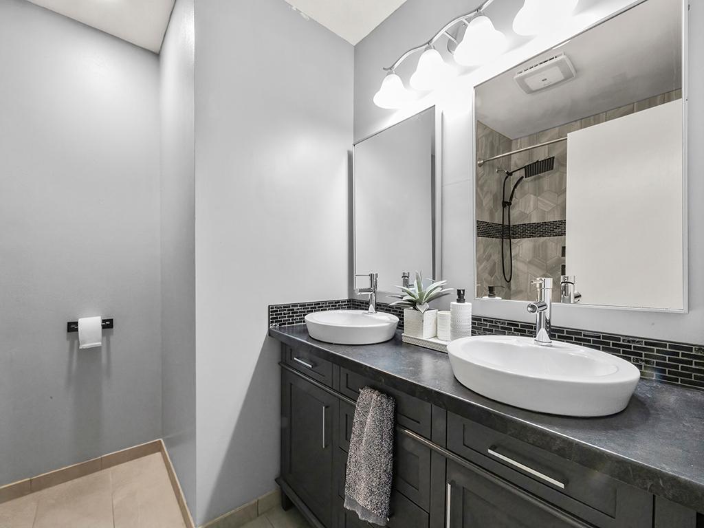 6140 Golden Valley Road Golden Valley MN 55422 6679339 image16