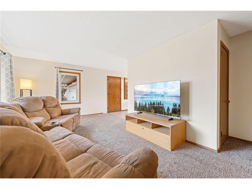 6140 Rainbow Drive NE Fridley MN 55432 7012766 image3