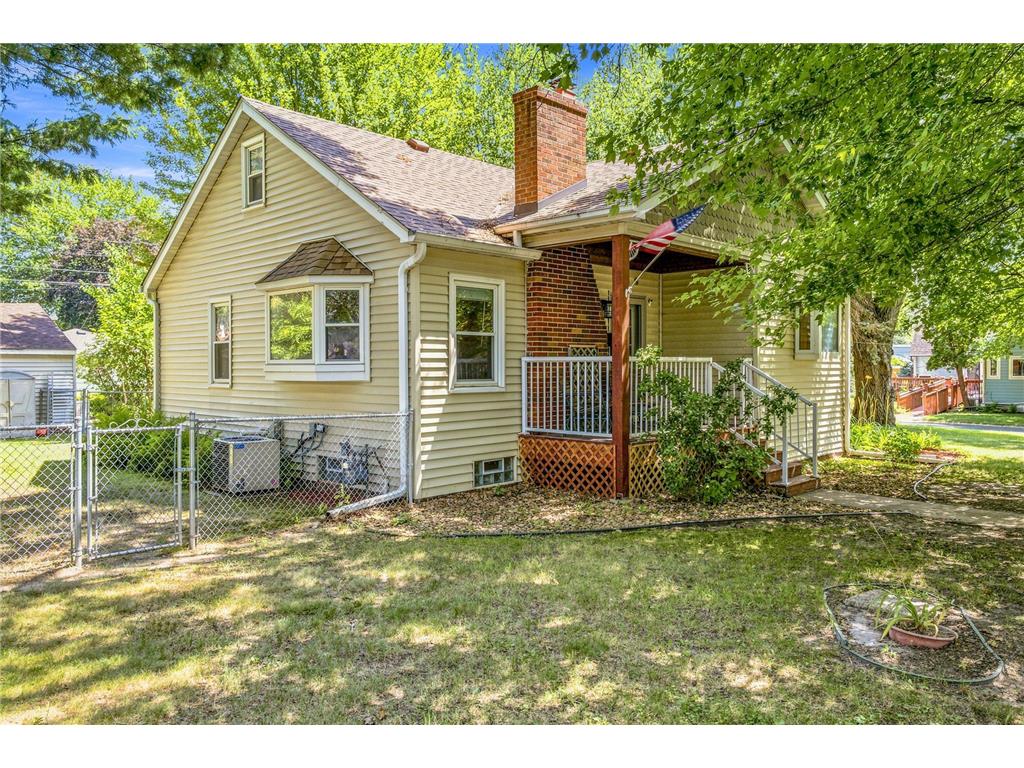615 12th Avenue NW New Brighton MN 55112 7112620 image1