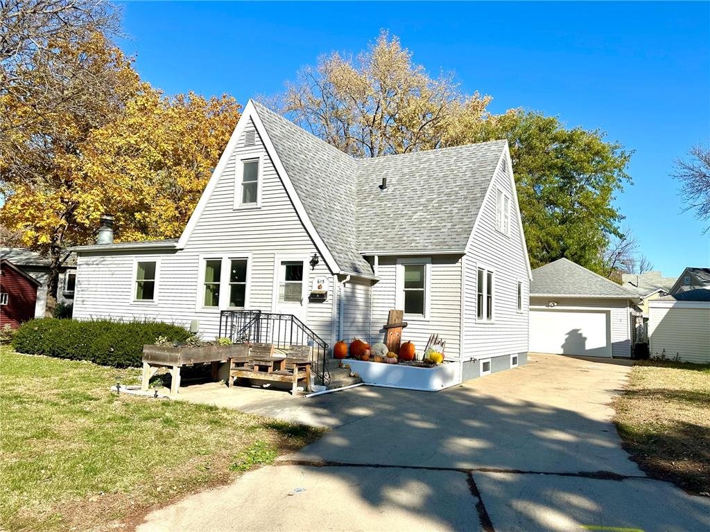 615 14th Avenue N Estherville IA 51334 6813940 image1