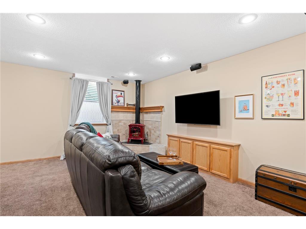 615 1st Avenue NW Osseo MN 55369 7002284 image19