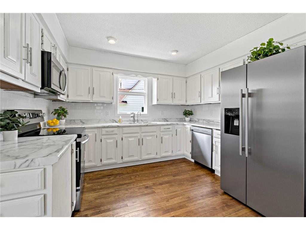 615 1st Street Kenyon MN 55946 7072628 image10