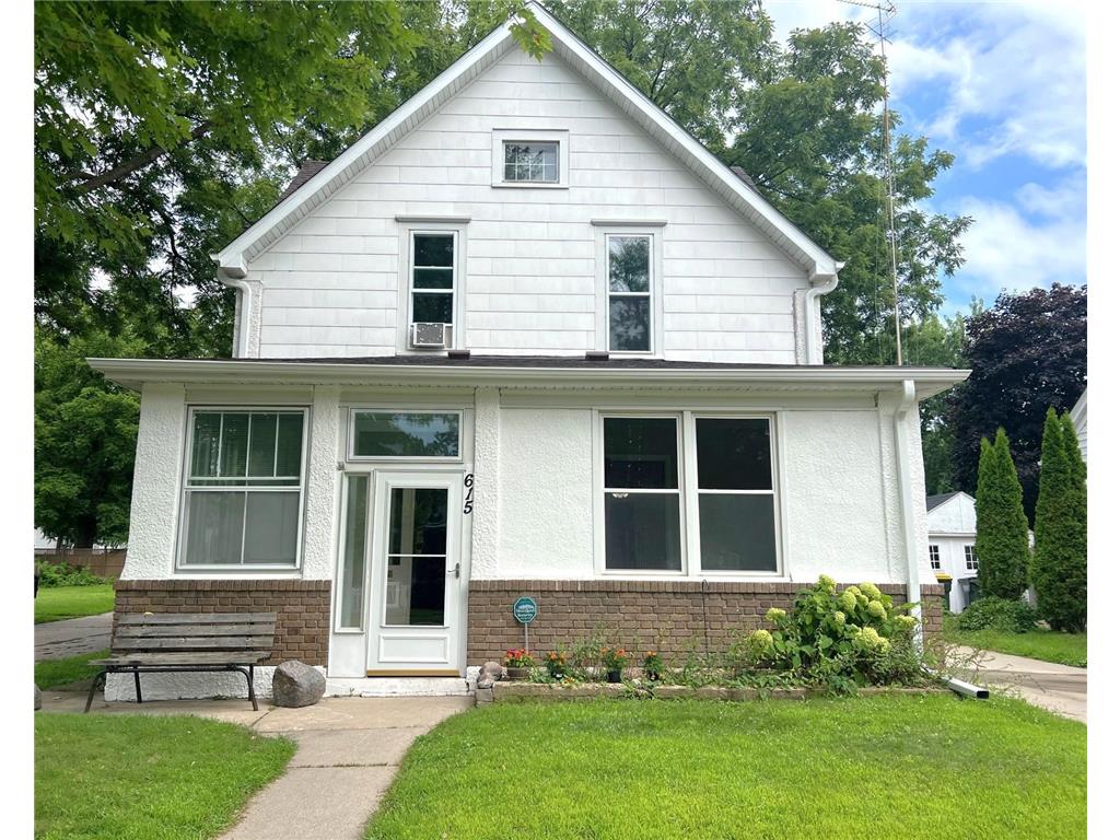 615 3rd Street SE Willmar MN 56201 6768383 image1