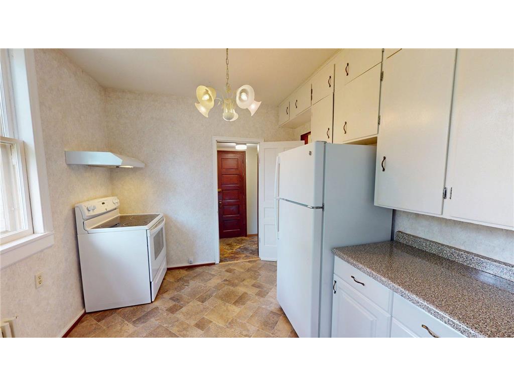 615 3rd Street SE Willmar MN 56201 6768383 image11