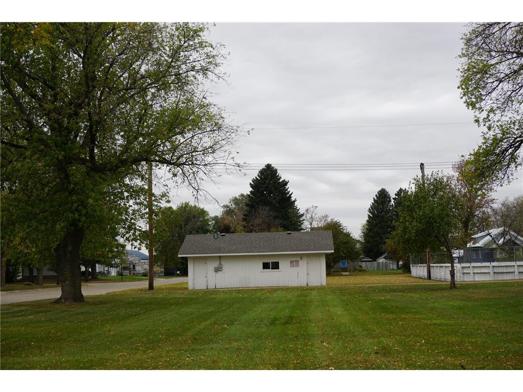 615 4th SE Barnesville MN 56514 6802377 image1