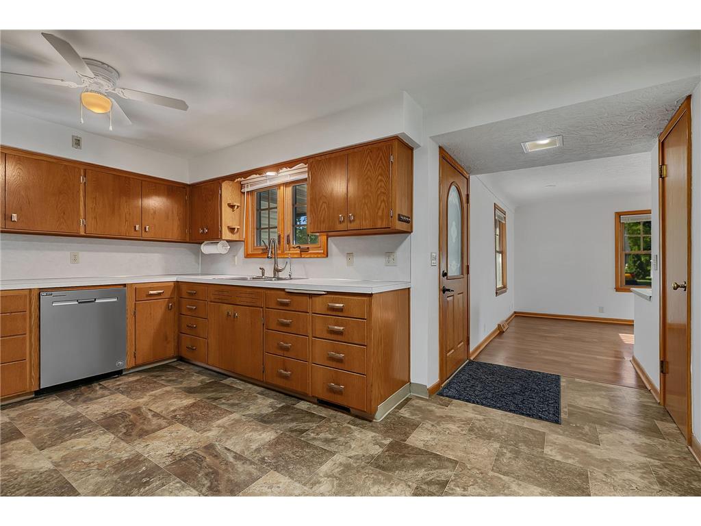 615 5th Avenue SW Hutchinson MN 55350 7061698 image12
