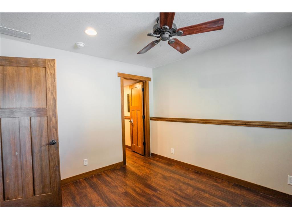 615 5th St NE Plainview MN 55964 6824838 image16