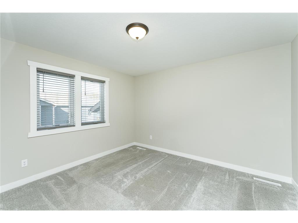 615 7th Avenue NE Plainview MN 55964 6792989 image14