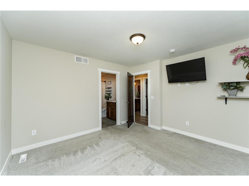 615 7th Avenue NE Plainview MN 55964 6792989 image15