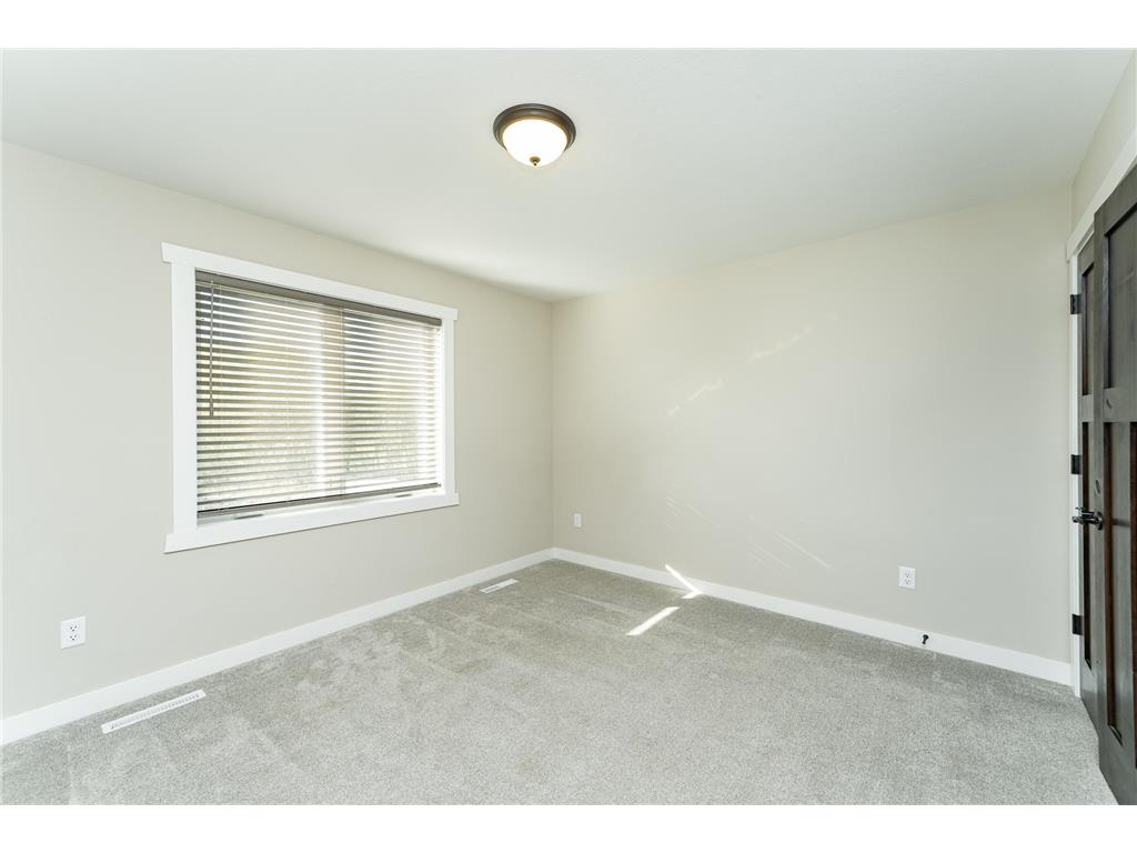 615 7th Avenue NE Plainview MN 55964 6792989 image18