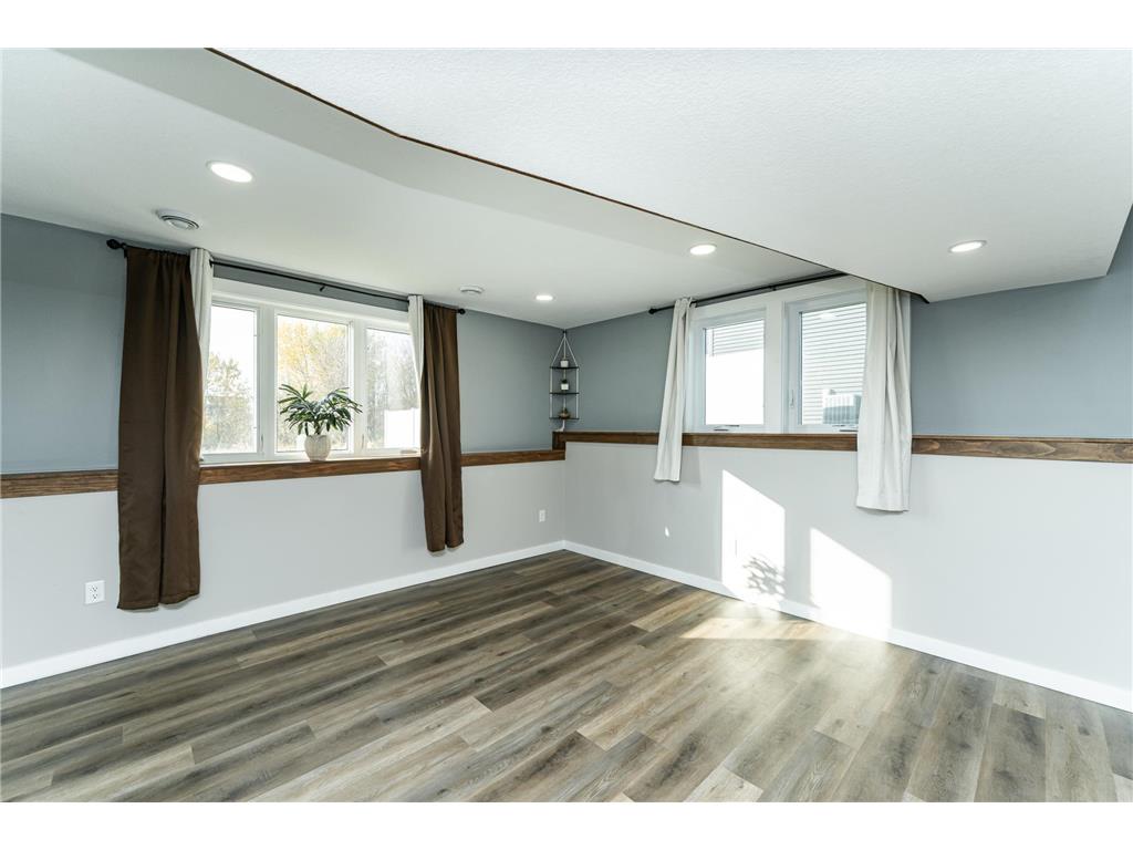 615 7th Avenue NE Plainview MN 55964 6792989 image24