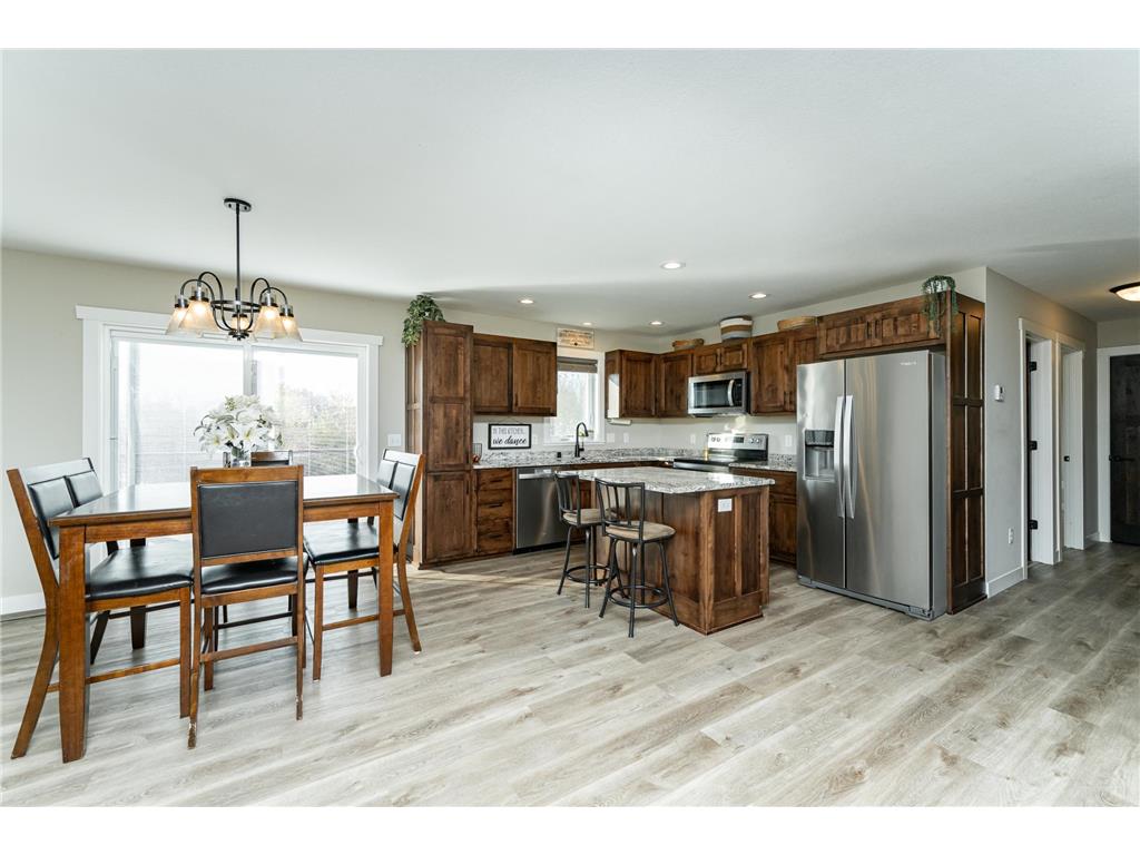 615 7th Avenue NE Plainview MN 55964 6792989 image3