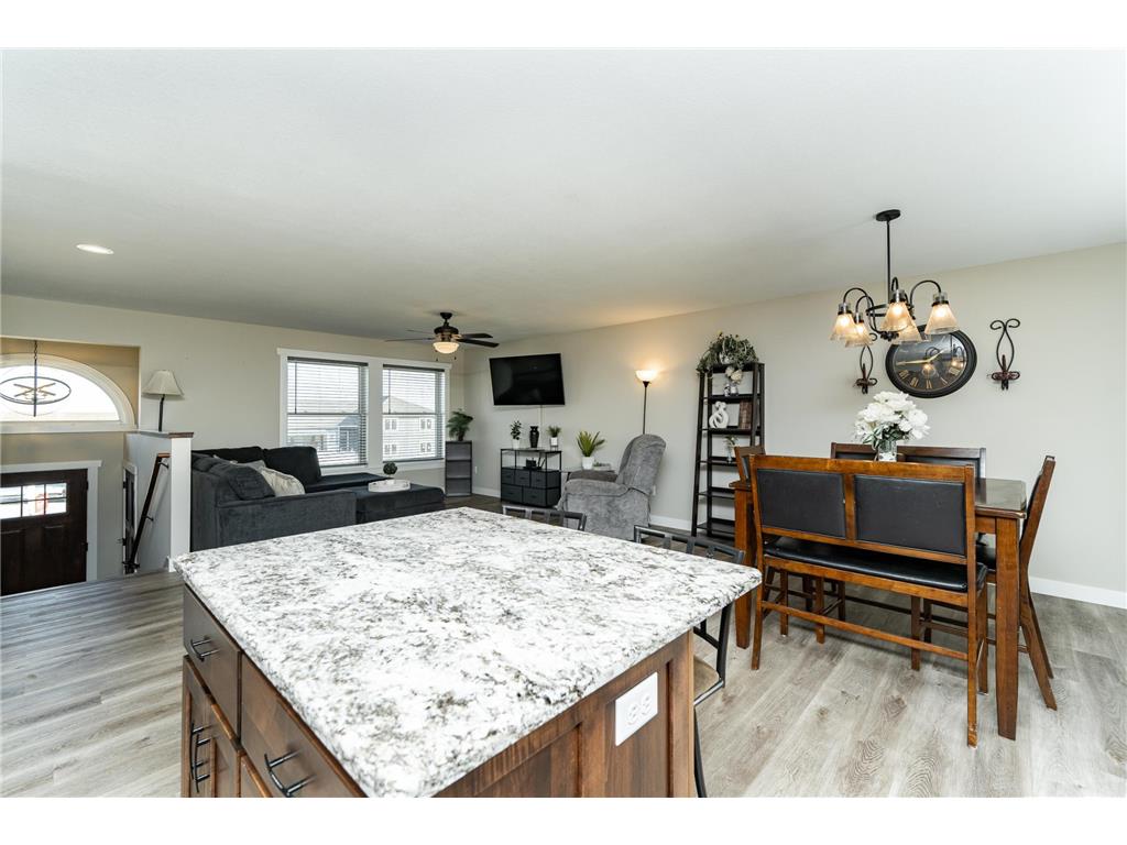 615 7th Avenue NE Plainview MN 55964 6792989 image4