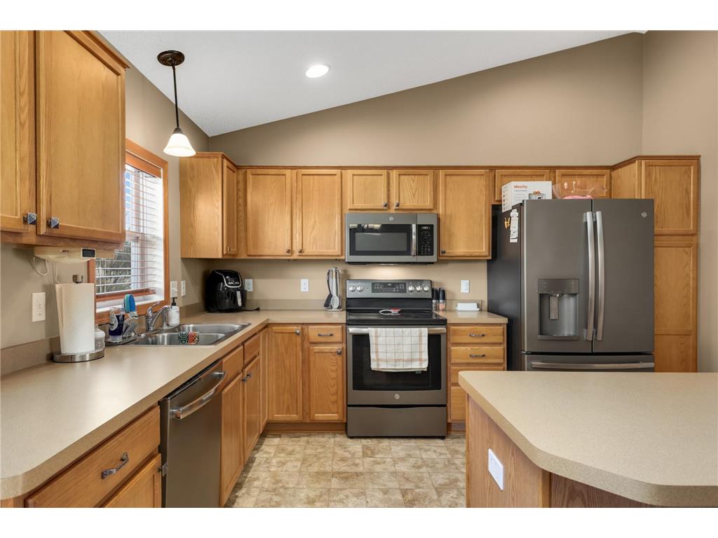 615 Dillon Avenue N Montrose MN 55363 7037516 image10