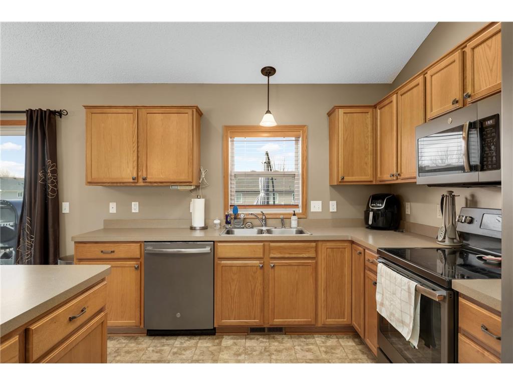 615 Dillon Avenue N Montrose MN 55363 7037516 image11