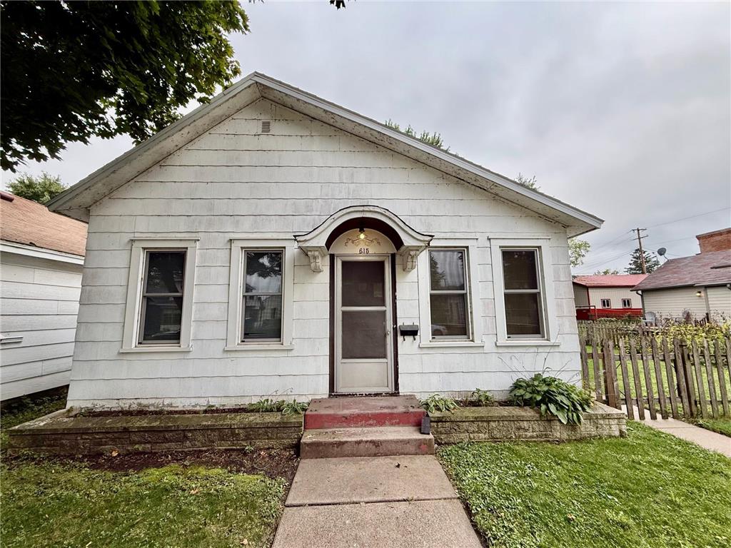 615 E 3rd Street Winona MN 55987 6793940 image1
