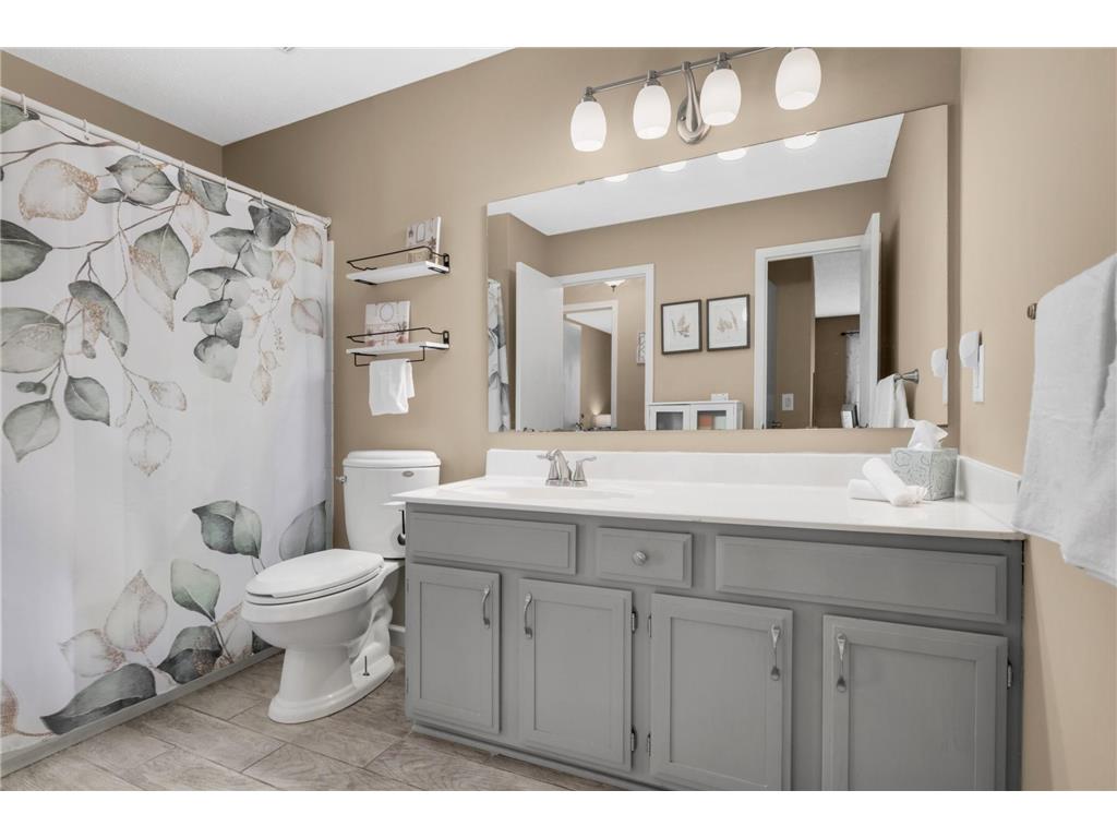 615 Evergreen Drive Burnsville MN 55337 7024634 image20