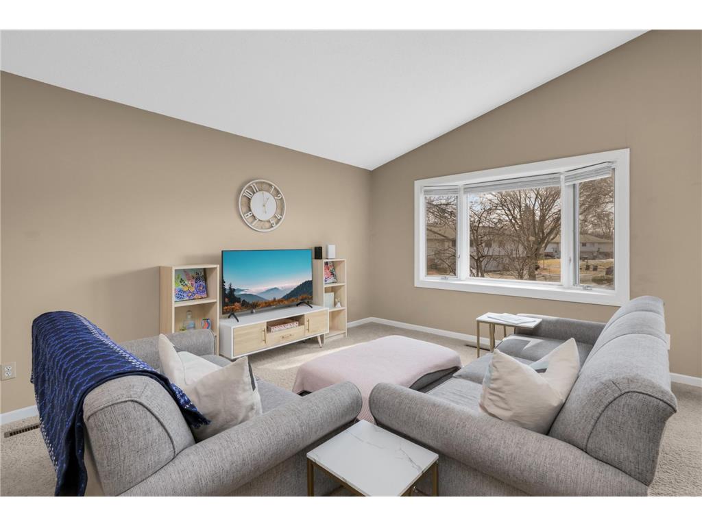 615 Evergreen Drive Burnsville MN 55337 7024634 image4