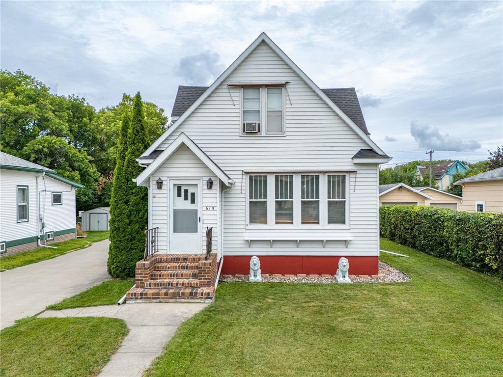 615 Holly Avenue Crookston MN 56716 6757876 image1