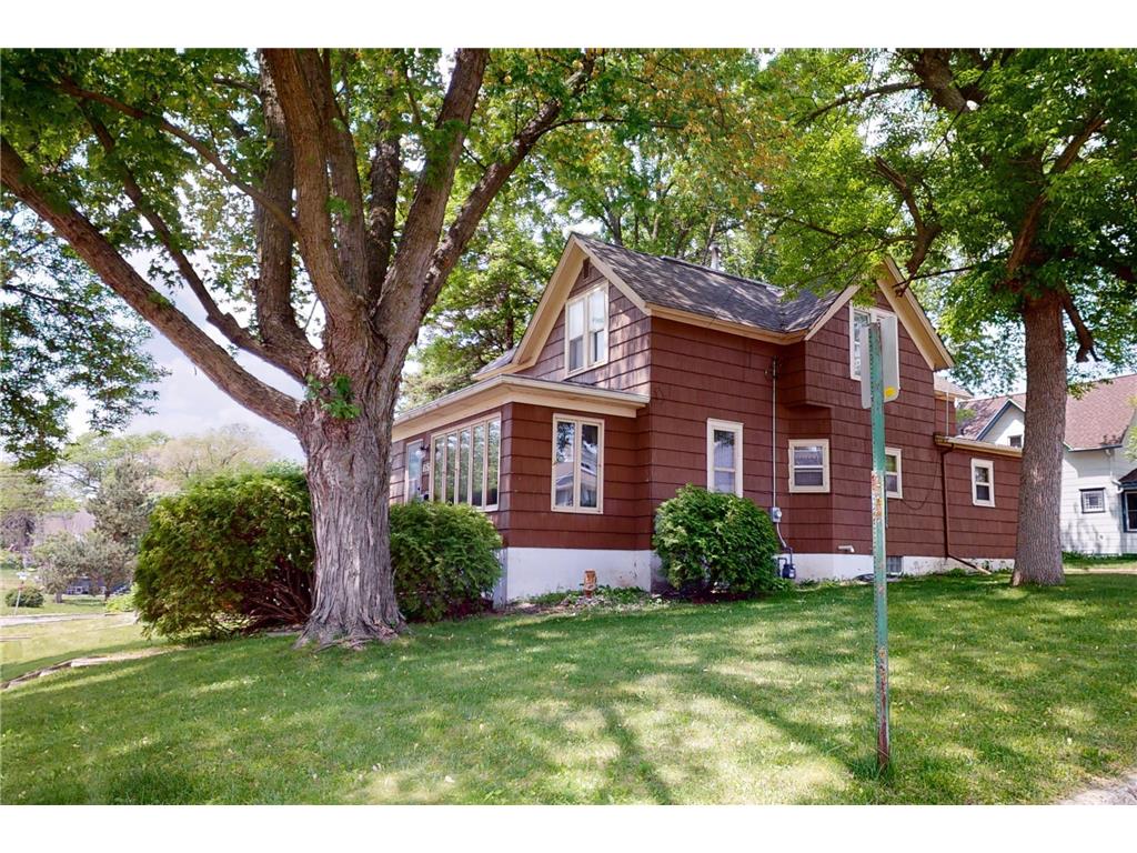 615 Johnson Street Albert Lea MN 56007 6376747 image1