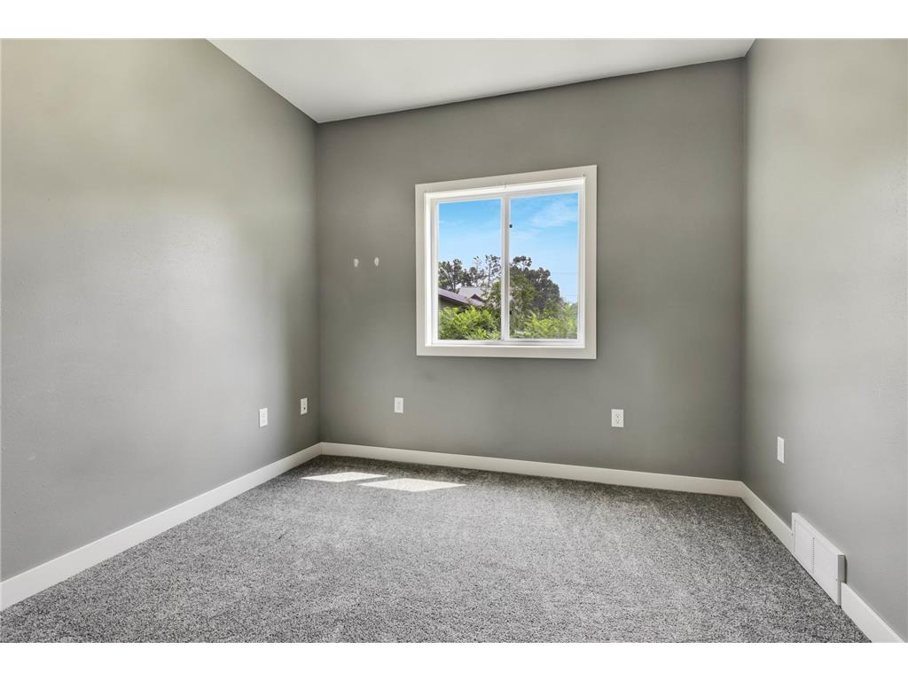 615 S Wisconsin Avenue Rice Lake WI 54868 6772231 image23