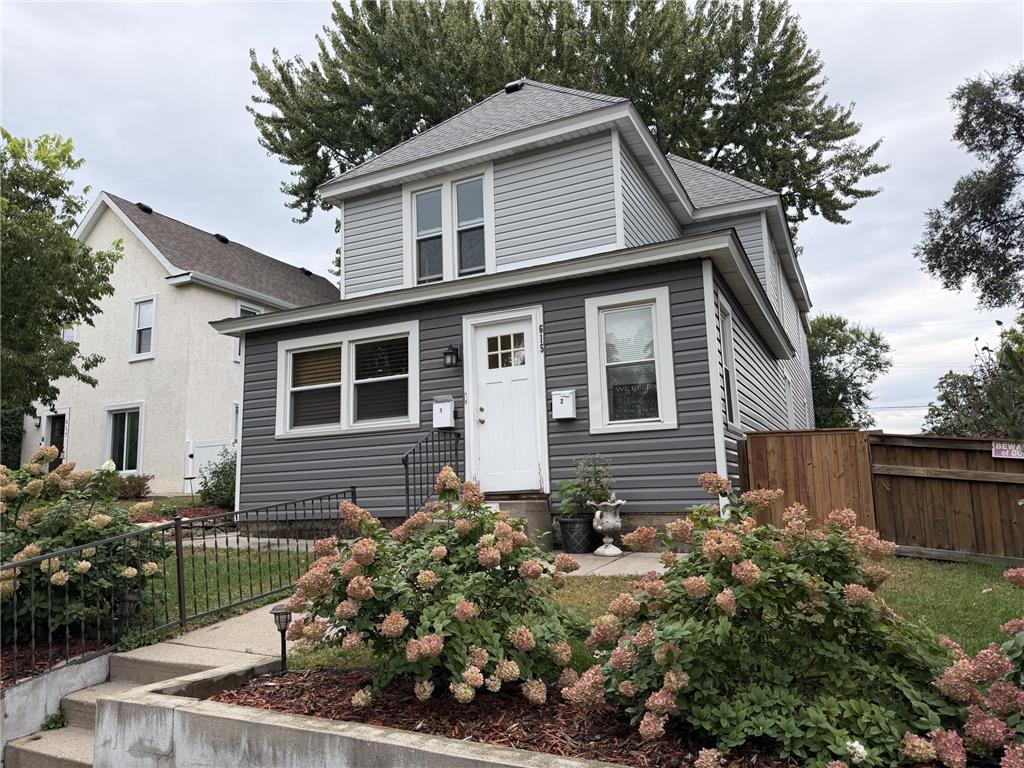 615 Taylor Street NE Minneapolis MN 55413 7005572 image1