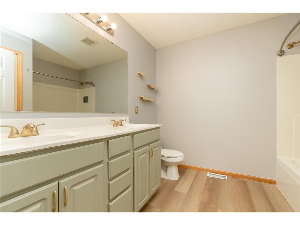 615 Village Parkway Circle Pines MN 55014 7099005 image19