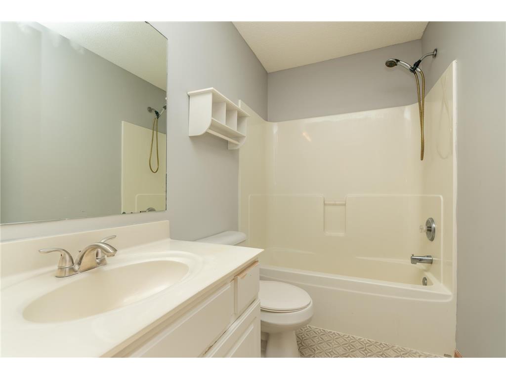 615 Village Parkway Circle Pines MN 55014 7099005 image24