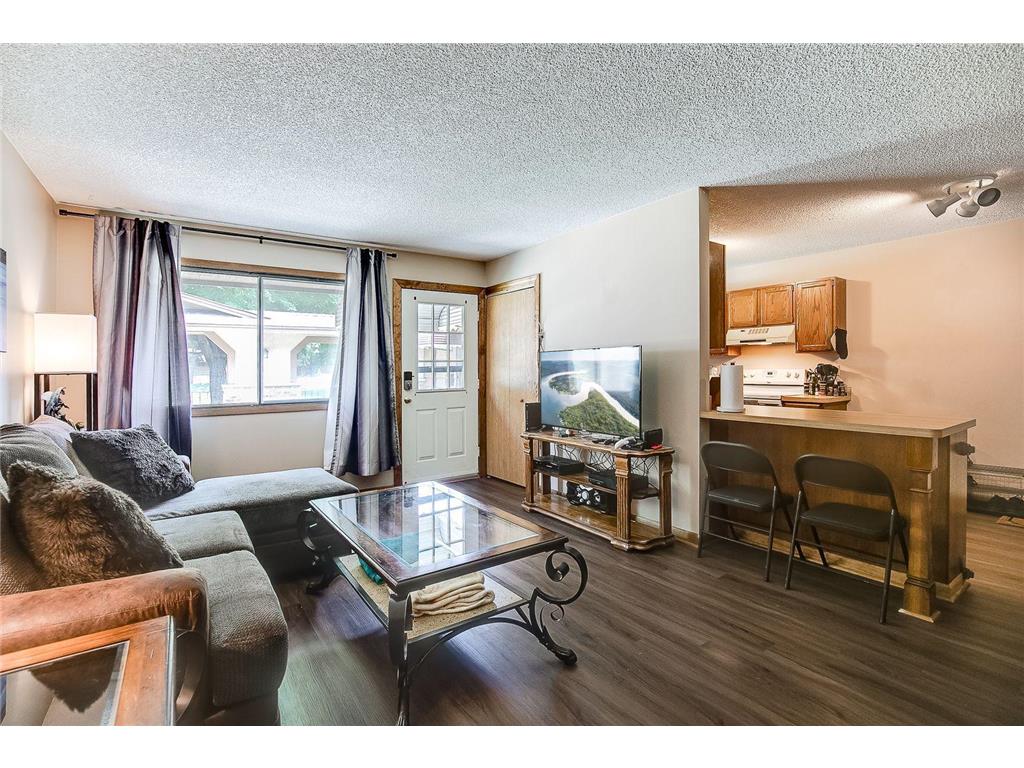 6151 78th Avenue N Brooklyn Park MN 55443 6390542 image1