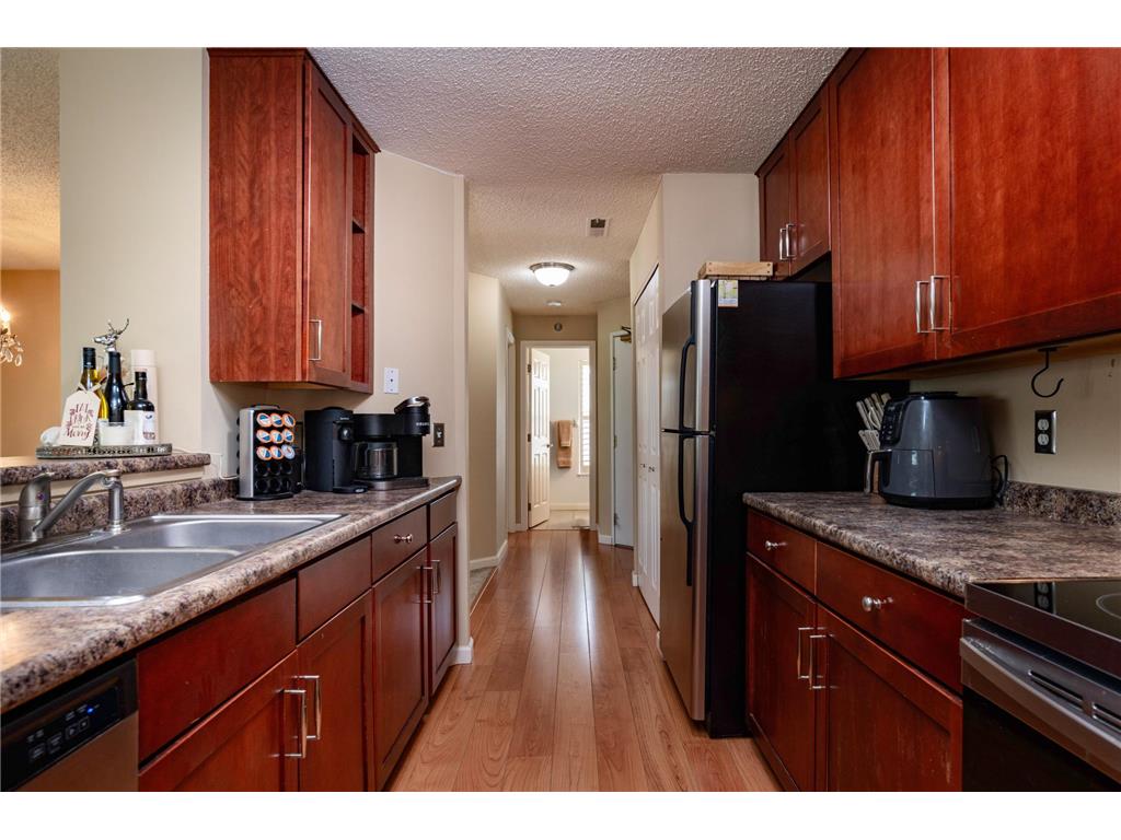 6155 Chasewood Parkway #201 Minnetonka MN 55343 7070781 image5