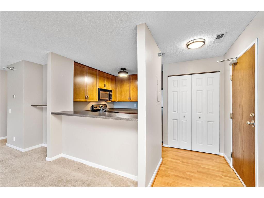 6155 Chasewood Parkway #204 Minnetonka MN 55343 7104112 image2