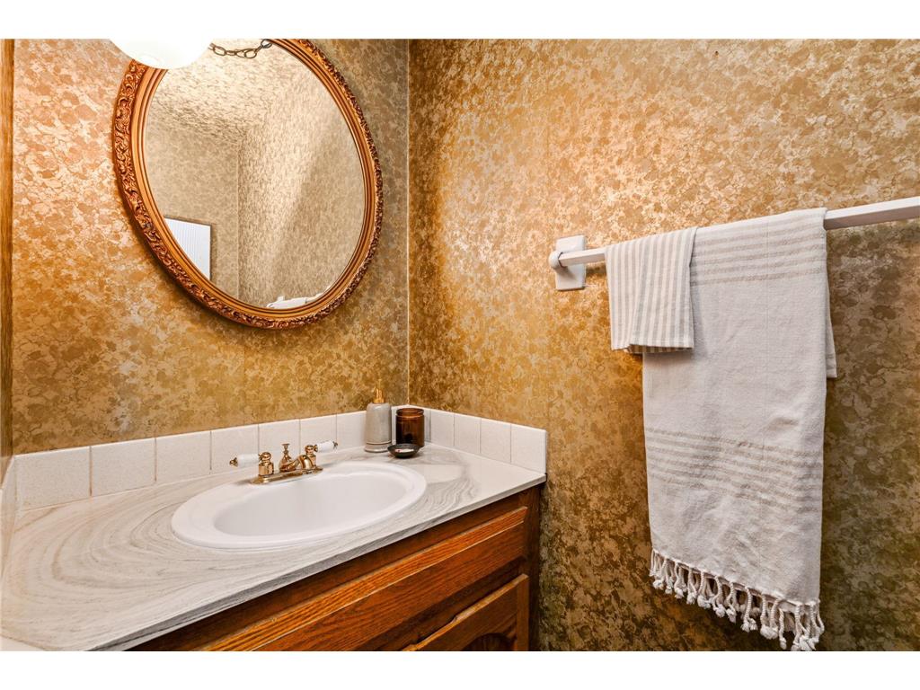 6158 Golden Valley Road Golden Valley MN 55422 7052236 image14