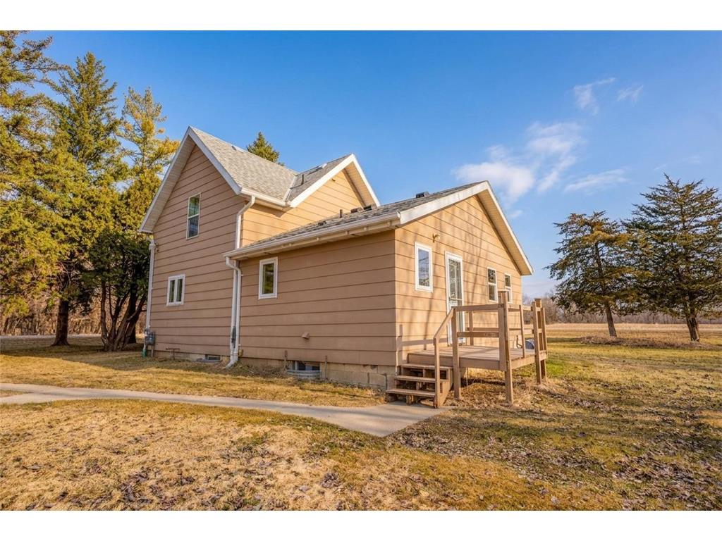 6159 132nd Avenue NE New London Twp MN 56288 7044436 image1